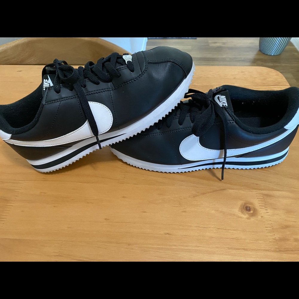 Nike Cortez 9.5